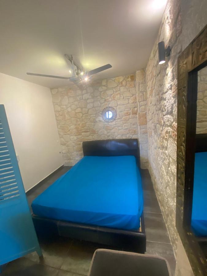 Frenki Apartment By The Sea Siviri Exteriér fotografie