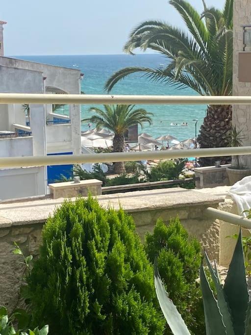 Frenki Apartment By The Sea Siviri Exteriér fotografie